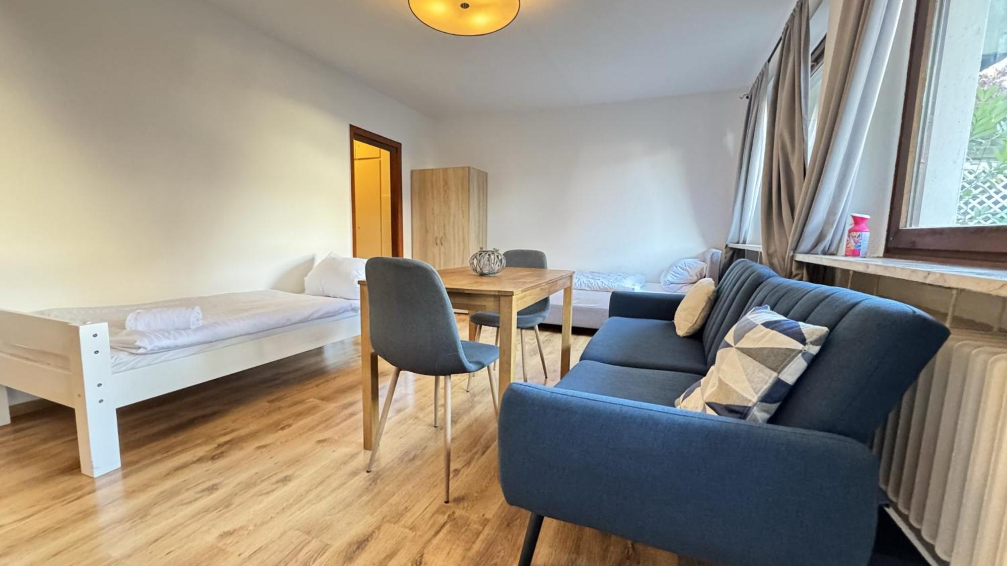 Studio-Apartments Fuer Monteure & Businessgaeste Zentral In Ноймюнстер Экстерьер фото